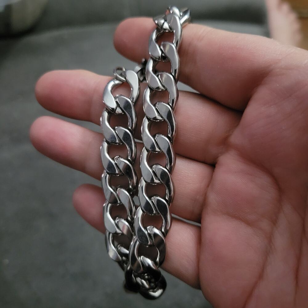 men's chunky stainless steel cuban chain bracelet, measures approx.  9" 11.5mm